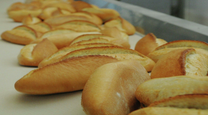 İzmir'de ekmeğe zam: 230 gram ekmeğin fiyatı 2.50 TL oldu