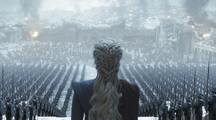 Emilia Clarke: Game of Thrones finaline hazırlanırken Hitler videoları izledim