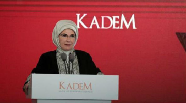 Emine Erdoğan'dan aile tanımı: Devlet organlarına varmadan kendi içinde sorunları çözer