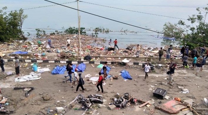 Endonezya'da felaket: 384 ölü, 356 yaralı