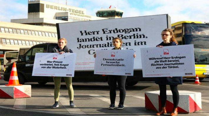 Erdoğan'ın Almanya ziyareti protestoyla başladı