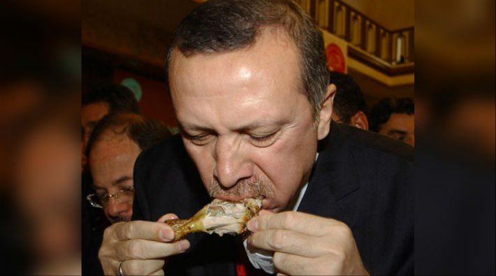 Erdoğan: Bizim ülkemizde domuz eti yiyenler var, bir şey demiyoruz