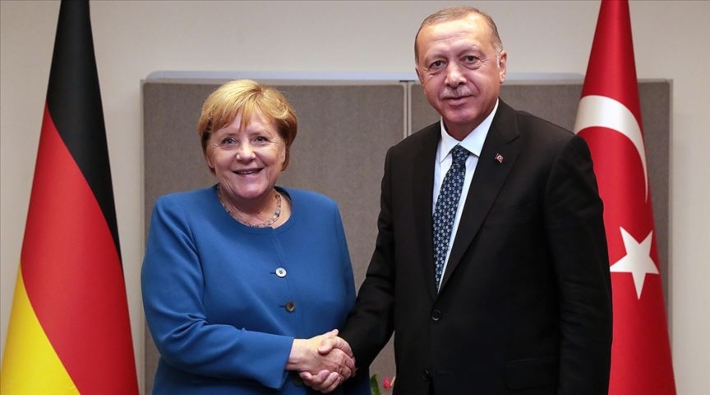 Erdoğan'dan Merkel'e: 'AB ile ilişkilerde yeni sayfa açmak istiyoruz'