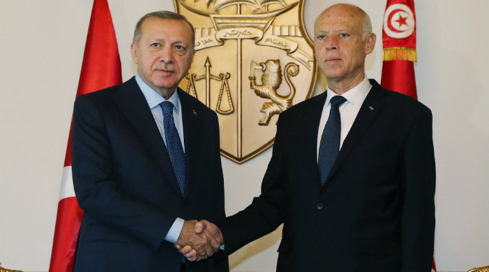 Erdoğan Tunus'a gitti: Berlin Süreci öncesi ısınma turları mı?