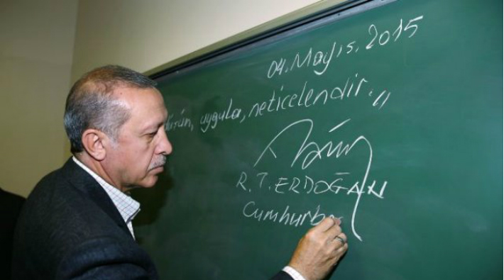 Milli eğiitm şube müdüründen okullara Erdoğan için sipariş: 50 öğrenci ve 3 öğretmen hazır edilsin