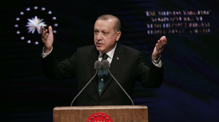 Erdoğan kürsüden AKP Türkiyesi'ni eleştirdi