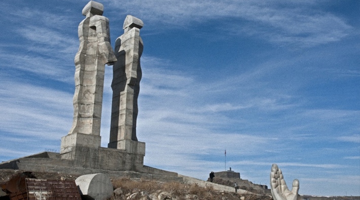 Erdoğan'ın 'ucube' diyerek yıktırdığı İnsanlık Anıtı için 8 yıl sonra karar verildi