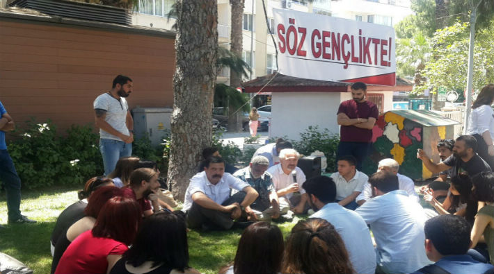 İzmir'de #SözGençlikte buluşması yapıldı