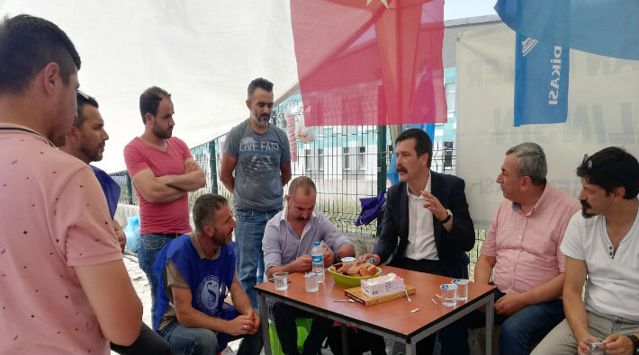 TİP Genel Başkanı Erkan Baş direnen Saica Pack işçilerini ziyaret etti