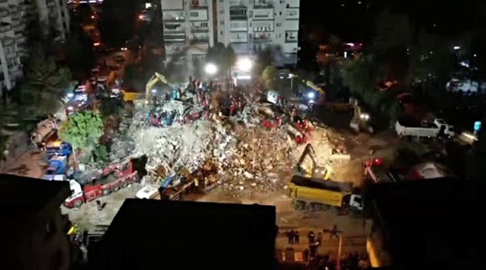 Erzincan depreminde ölen torununun adını verdiği bina yıkıldı: Ailesinden üç kişiyi daha kaybetti