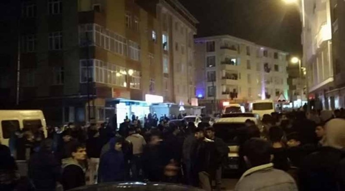 Esenyurt'ta mahalleliler ile Suriyeliler arasında kavga: 4 yaralı