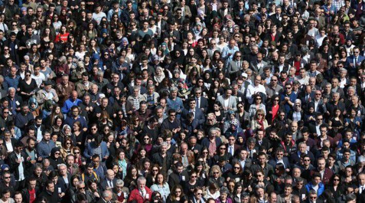 Eskişehir'deki cenaze töreninde protesto: Rektör istifa