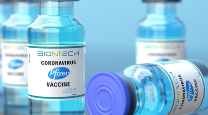 Fahrettin Koca'nın çelişkili açıklamaları Meclis gündeminde: '50 bin doz BioNTech aşısı kimler için kullanıldı?'