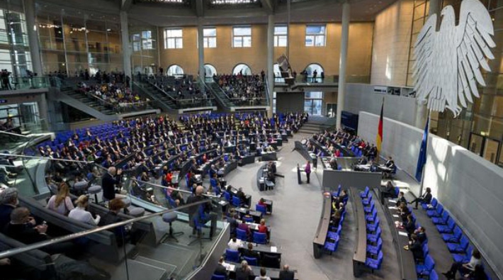 Almanya Meclisi'nde gündem Türkiye'ye silah ambargosu
