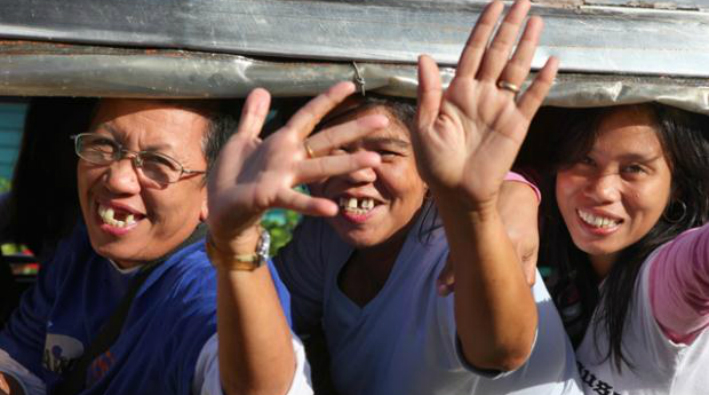 Filipinler’de kadınlara ücretsiz doğum kontrol hapı sağlanacak