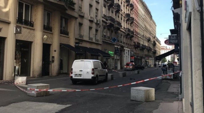 Fransa'nın Lyon kentinde patlama: Biri çocuk en az 13 yaralı