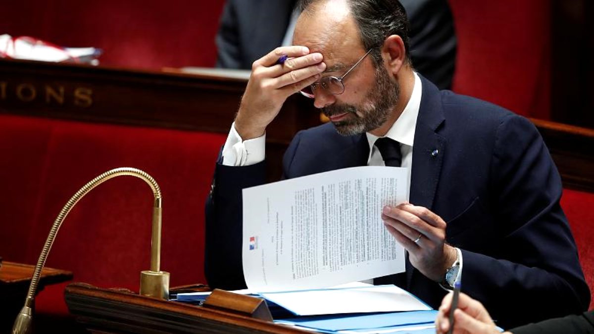 Fransa'da 600 doktor, Başbakan hakkında suç duyurusunda bulundu