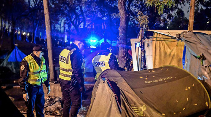 Paris'teki mülteci kampı boşaltıldı