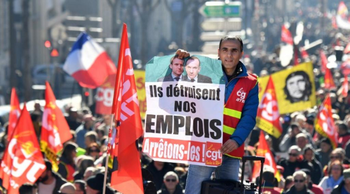 Fransa'da emekçiler, Macron'un reform paketine karşı tekrar sokaklara çıkıyor