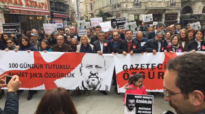 'Gazetecilere özgürlük' için 100 adım