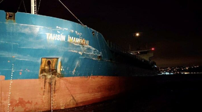 İstanbul Boğazı'nda iki kuru yük gemisi çarpıştı