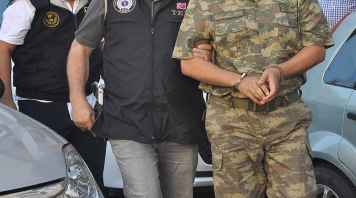 21 ilde operasyon: Aralarında görevli askerlerin de bulunduğu 46 kişi hakkında gözaltı kararı