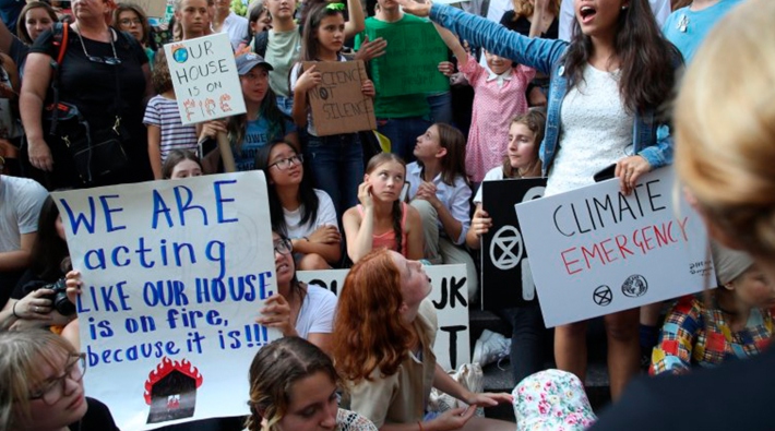 Greta Thunberg'den ABD'deki BM Genel Merkezi önünde iklim protestosu