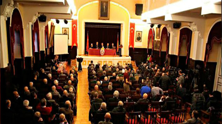 Galatasaray Divan Kurulu toplantısında 'başkanlık' gerginliği