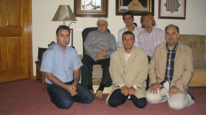 Gülen ile fotoğrafı çıkan eski Galatasaraylı futbolcu: Tamamen tesadüf