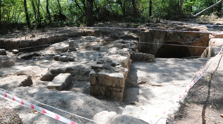 Ordu'da Cıngırt Kalesi'nde defineci talanı yüzünden arkeolojik kazı yapılamıyor