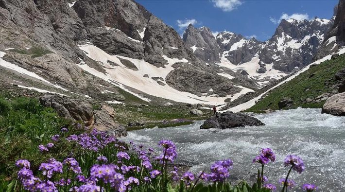 Hakkari dağlarındaki buzullar eriyor: 73 yılda yüzde 75 kütle kaybı