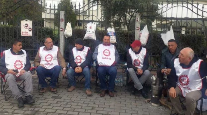 Haklarında hapis cezası verilen TARİŞ işçilerinden Cem Güdücü: Ülkede yükselen işçi direnişlerini engellemek istiyorlar