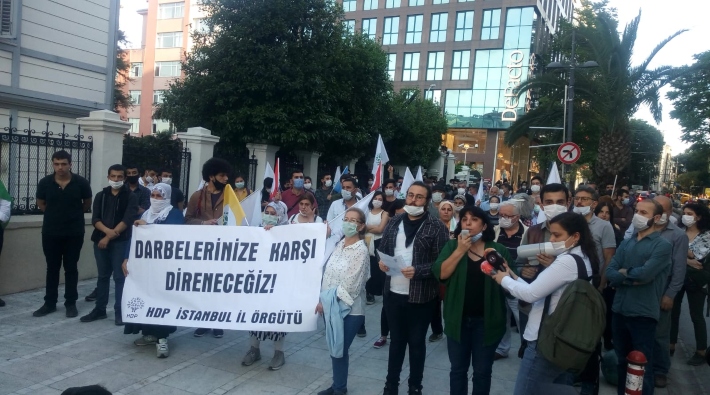 HDP İstanbul Örgütü milletvekillerinin tutuklanmasını protesto etti: Darbelere karşı direneceğiz