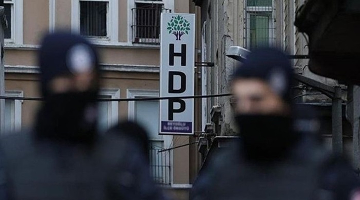 Kocaeli ve İstanbul'da çok sayıda HDP'li ev baskınlarıyla gözaltına alındı