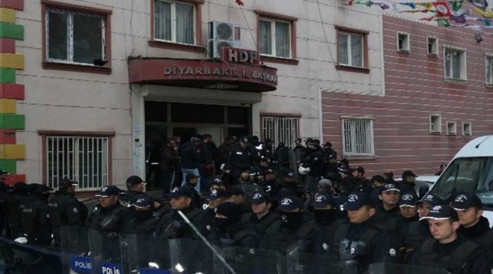 HDP Diyarbakır il binasına polis baskını: 50 gözaltı