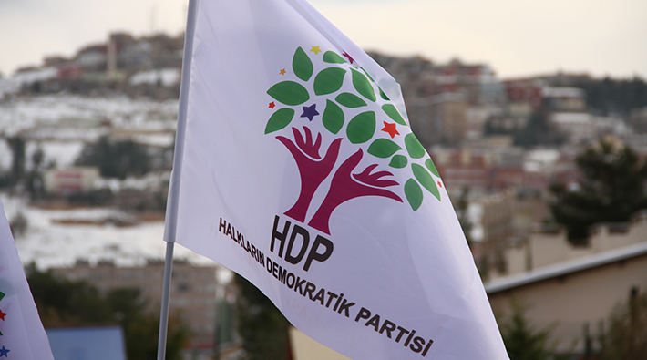 HDP'li dört meclis üyesinin görevine son verildi