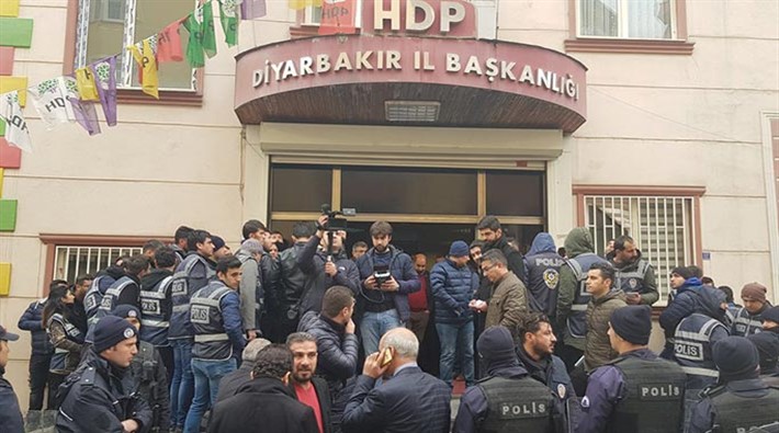 HDP’ye Newroz sabahı polis baskını
