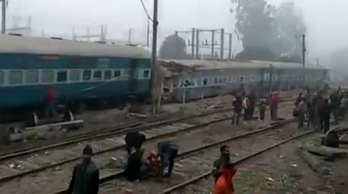 Hindistan’da tren kazası: En az 26 ölü