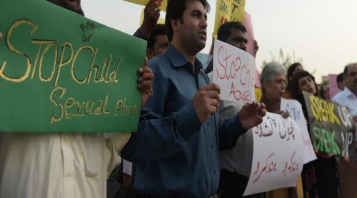 Hindistan'da çocuk istismarcılarına ölüm cezası getirildi