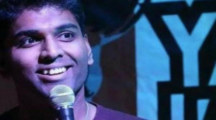 Hindistanlı komedyen sahnede hayatını kaybetti