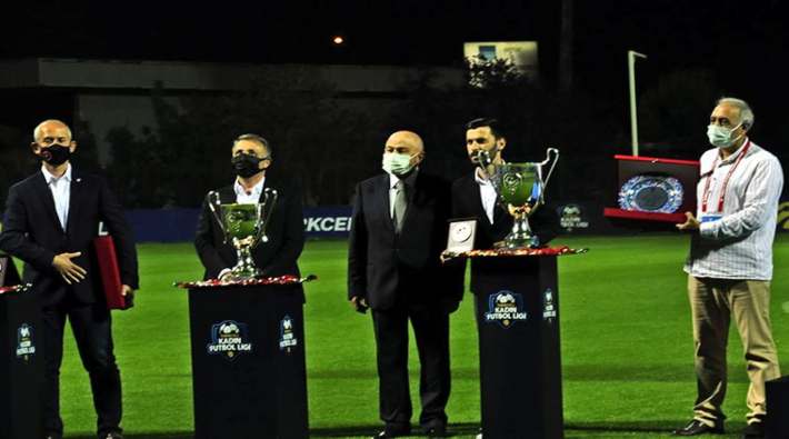 İki kadın sporcuya yedi saat boyunca şiddet uyguladığı iddia edilen Efe Mehmet Aydın'a ödül!
