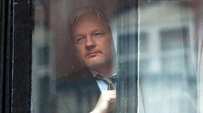 İngiliz mahkemesi, Assange'ın ABD'ye iadesi talebini reddetti