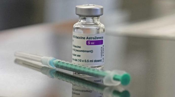 İngiltere'de AstraZeneca aşısının çocuklar üzerindeki denemeleri durduruldu 
