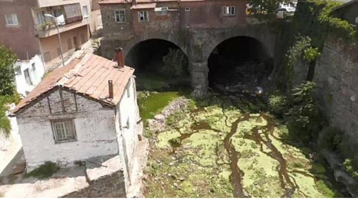 Cumhurbaşkanı kararıyla evi kamulaştırılan cami görevlisi intihar etti