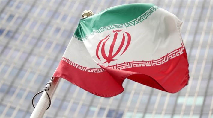 İran Dışişleri Bakanlığı, İngiltere Büyükelçisini bakanlığa çağırdı