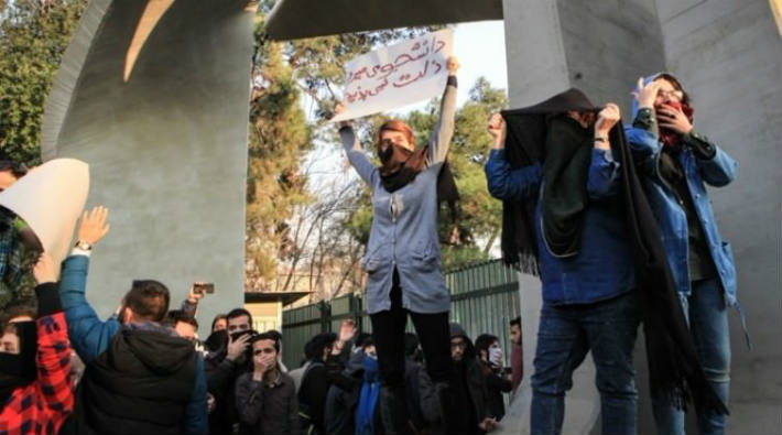 İran Emek Partisi: Bıçak kemiğe dayandı