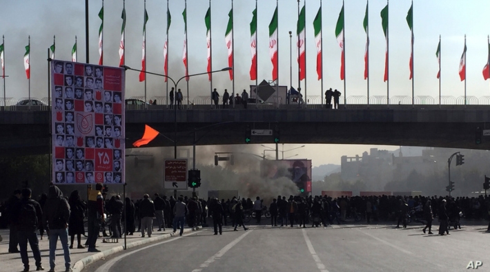 İran İçişleri Bakanı Fazli: Gösteriler sürerse, güvenlik güçleri gerekli adımları atacak