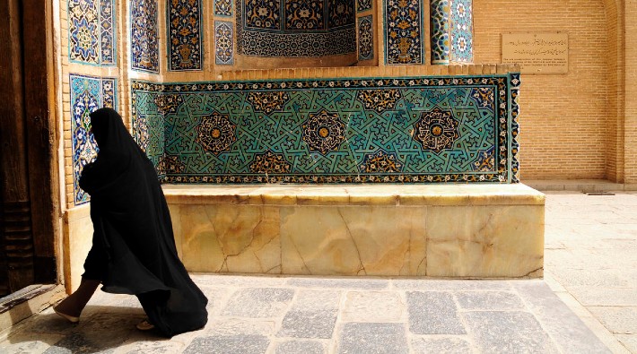 İranlı din insanı Saidi: Halk virüse karşı şifa bulmak için türbelere gelmeli 