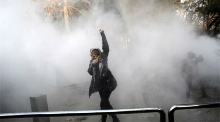 İran'da kadınlara 8 Mart saldırısı