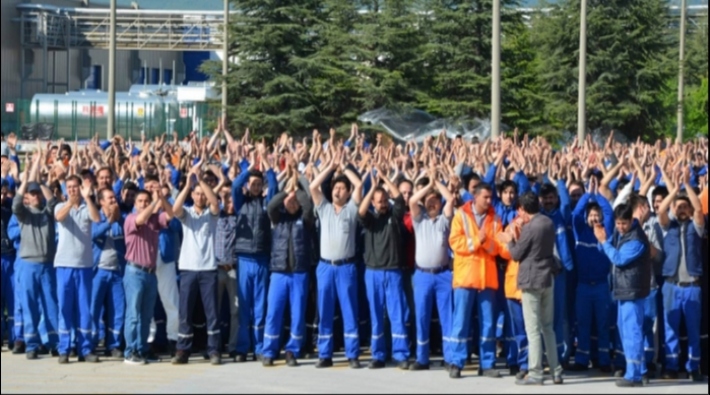 Saray-sermaye el ele işçi haklarını tırpanlamaya devam ediyor